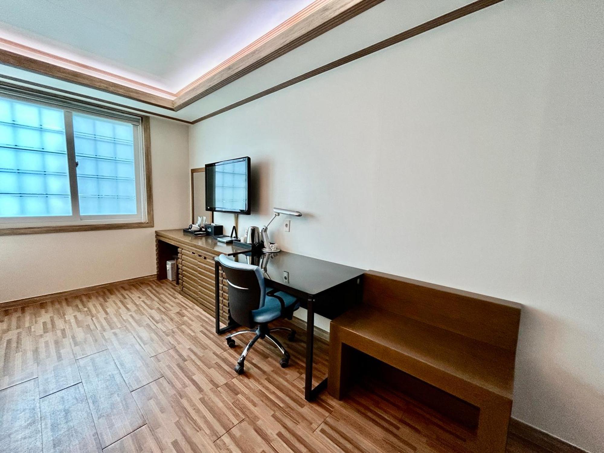 Okpo Business Hotel Geoje Exterior foto